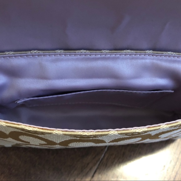 Coach Wristlet - Picture 6 of 6